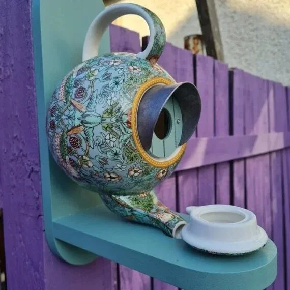 William Morris Teapot Bird House - Image 2